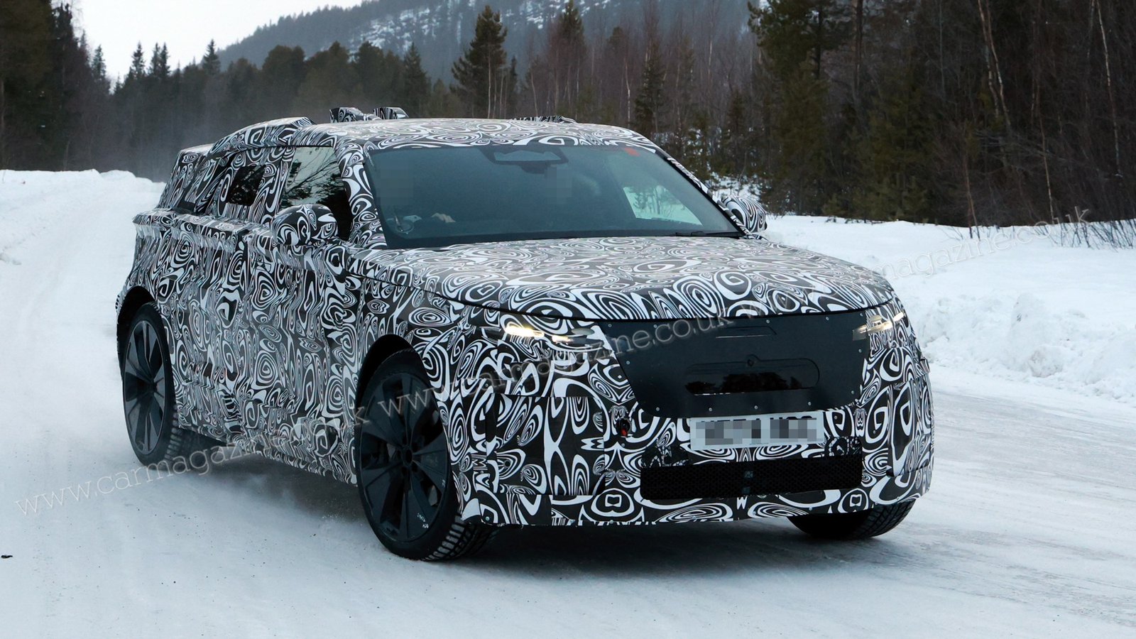 Η-electric-range-rover-velar-μπορεί-να-μοιράζεται-ένα-αμφιλεγόμενο-χαρακτηριστικό-με-το-polestar-4