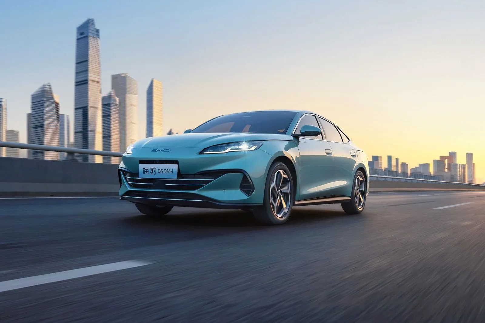 Η-byd-συνεχίζει-να-“αναστατώνει”-την-Ευρώπη:-Πρεμιέρα-του-seal-6-dm-i-touring-με-αυτονομία-1505-χλμ.