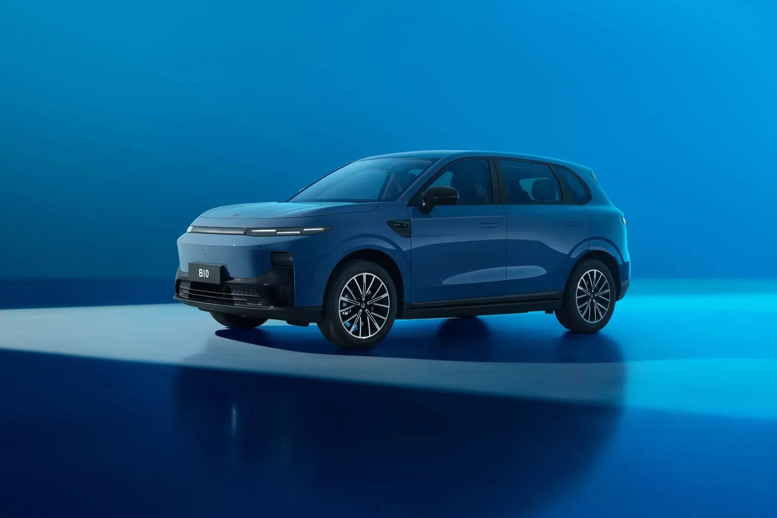 h-leapmotor-“αγριεύει”-και-με-το-νέο-b10-έρχεται-να-πρωταγωνιστήσει-στα-c-suv-Σύντομα-στην-Ελλάδα