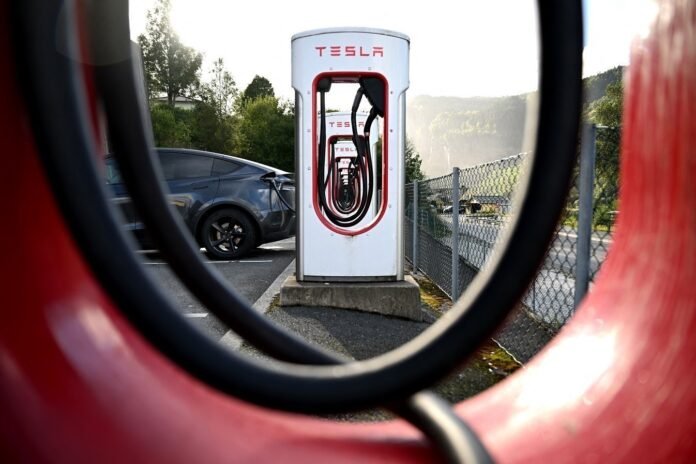 tesla:-Πρωτιά-στην-αγορά-όπου-σχεδόν-όλα-τα-νέα-οχήματα-είναι-ηλεκτρικά
