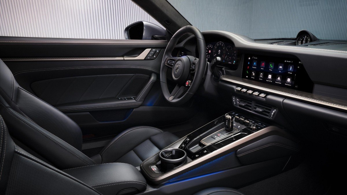 Γιατί-η-νέα-porsche-911-turbo-s-έχει-μικρόφωνα-στους-τροχούς;