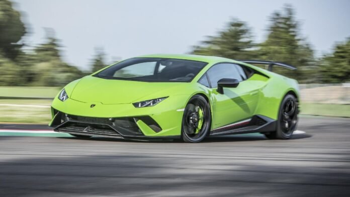 Αυτή-η-lamborghini-huracan-δεν-«βλέπει»-την-temerario
