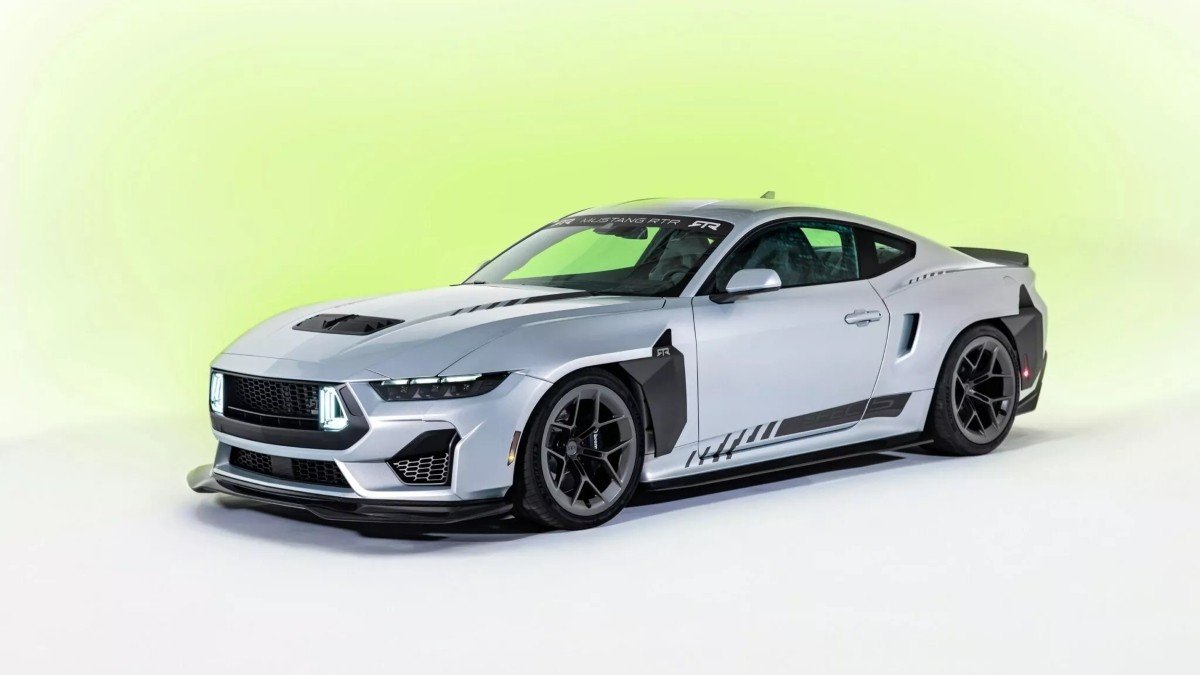 Αυτή-η-mustang-είναι-πιο-φτηνή-και-πιο-γρήγορη-από-την-gtd!-(+video)
