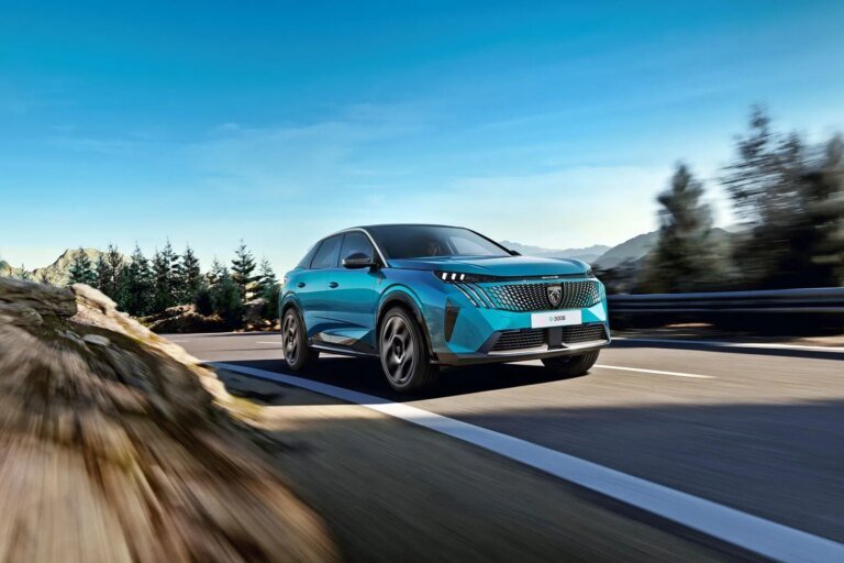 Το-πλέον-δυναμικό-suv-της-peugeot-με-325-ίππους-και-τετρακίνηση-είναι-διαθέσιμο-για-παραγγελία