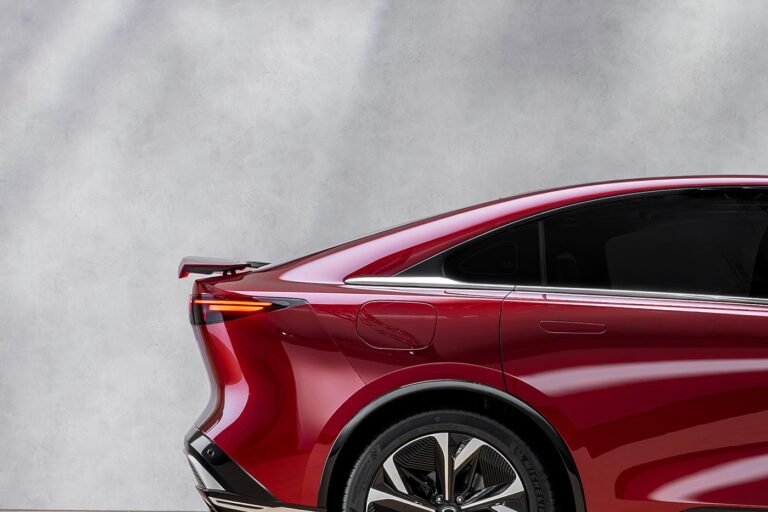 Ήρθε-το-νέο-αυτοκίνητο-που-γυρίζει-κεφάλια-(+τιμές)