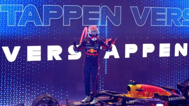 formula-1:-Ο-Μαξ-Φερστάπεν-μετέτρεψε-σε…-θρίλερ-τη-μάχη-του-τίτλου!-(Βίντεο)