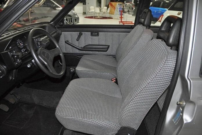 Ένα-και-μοναδικό-τέτοιο-αυτοκίνητο-36-ετών-με-10000-χλμ.