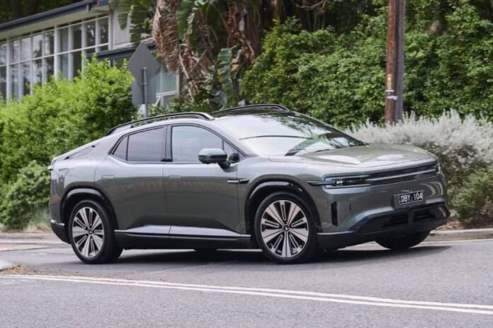 Το-κινεζικό-που-συνδυάζει-3-αυτοκίνητα-σε-1-(+video)