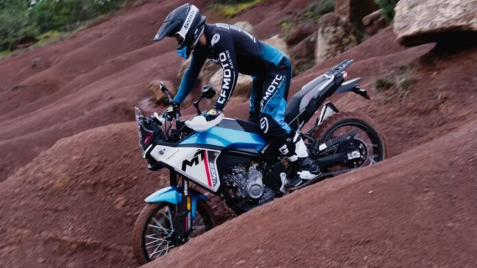 Αυτό-είναι-το-cfmoto-450mt-με-τα-περισσότερα-χιλιόμετρα-στην-Ελλάδα
