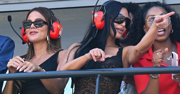 f1:-Με-σέξι-εμφάνιση-η-kim-kardashian-στο-Μονακό-στο-πλευρό-του-hamilton