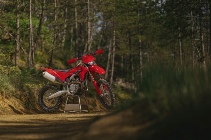 ducati-desmo450-eds:-Το-πρώτο-σύγχρονο-enduro-από-το-borgo-panigale