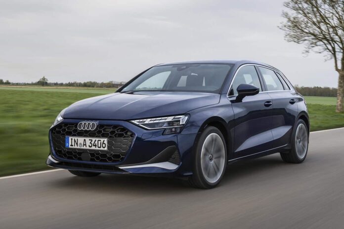 Νέο-audi-a3-με-αλλαγμένο-εσωτερικό-παρκάρει-μόνο-του