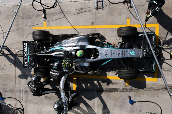 f1:-Γιατί-η-fia-σκέφτεται-να-επαναφέρει-τον-ανεφοδιασμό-καυσίμου-μετά-από-20-χρόνια