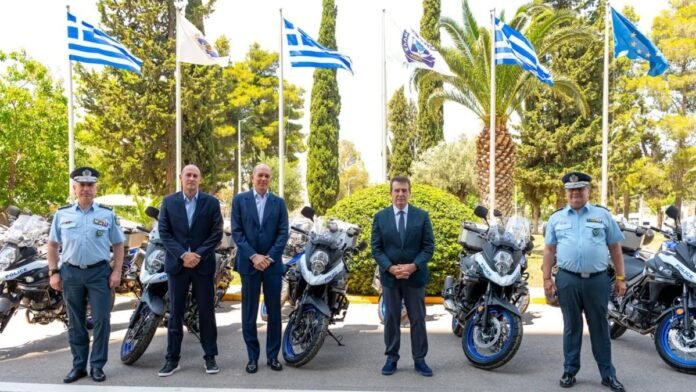 Δωρεά-15-μοτοσικλετών-στην-Ελληνική-Αστυνομία-για-την-ενίσχυση-των-περιπολιών