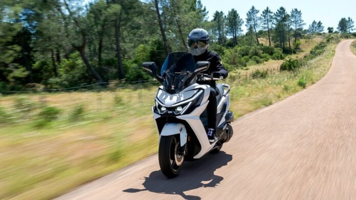 sym-cruisym-400:-Στον-αστερισμό-της-πολυτέλειας