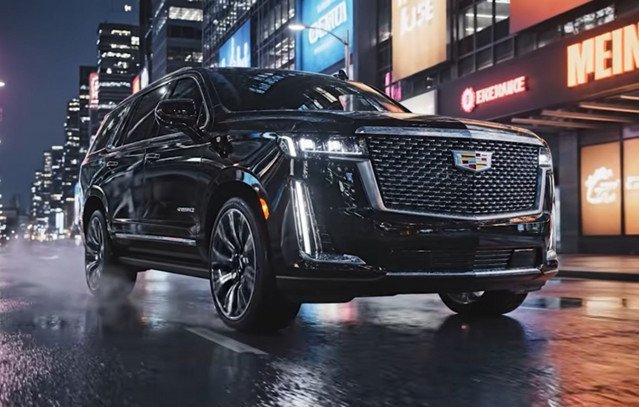 Ιστορικό-άλμα-για-το-suv-cadillac-escalade:-Σπάει-το-φράγμα-των-100.000-δολαρίων,-σκαρφαλώνοντας-στο-επίπεδο-luxury