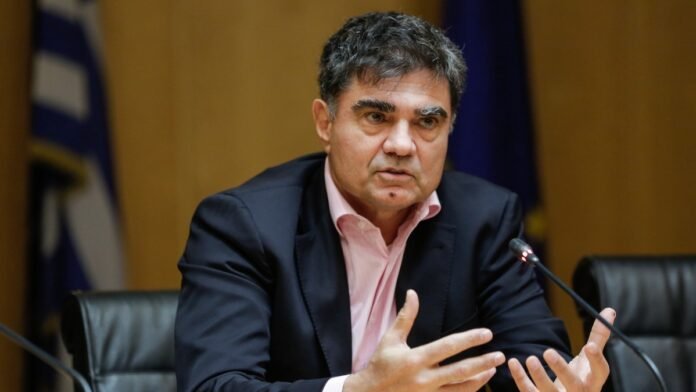 Το-απίθανο-και-ιδιαίτερο-αυτοκίνητο-του-Γιάννη-Βαρδινογιάννη