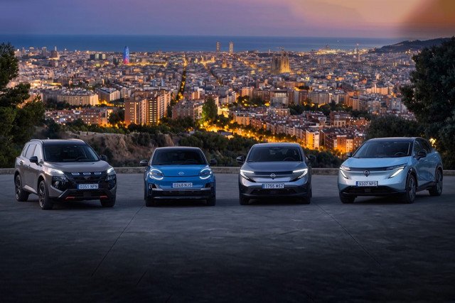 Η-nissan-συνεχίζει-να-«ηλεκτρίζει»-τα-πλήθη