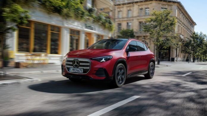 Πρώτη-επαφή-με-τη-νέα-mercedes-benz-gla-στην-Πολωνία