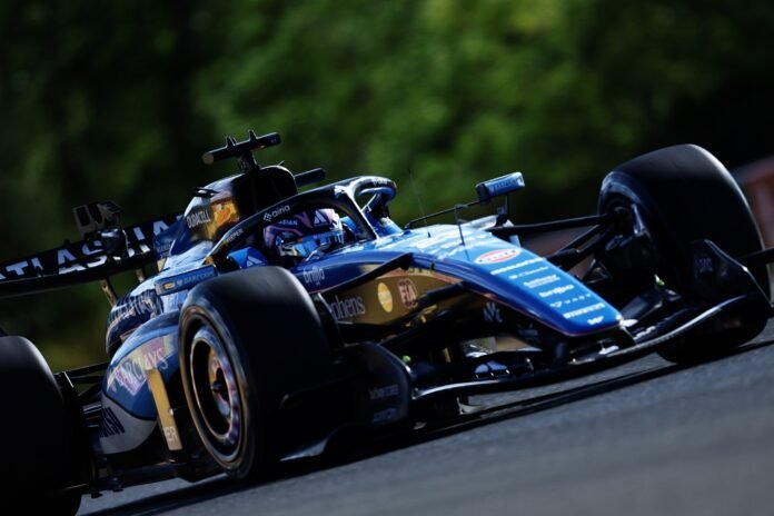 formula-1-–-albon:-“Οι-αναβαθμίσεις-στο-Μπακού-δεν-θα-λύσουν-με-τη-μια-τα-προβλήματα”
