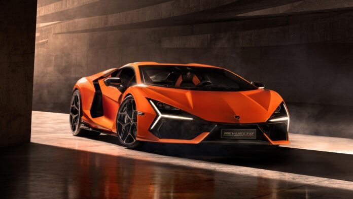 Η-lamborghini-ετοιμάζει-την-ακραία-revuelto-sv