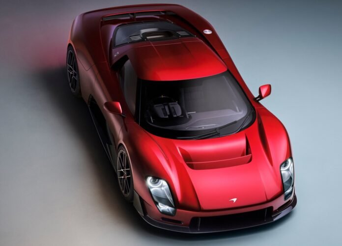 mclaren-mcl-6gt-–-Αναλογική-και-μηχανική-μετά-από-πάρα-πολύ-καιρό!