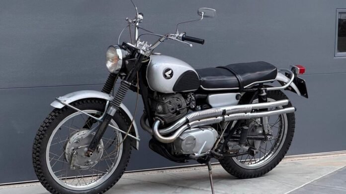 Αυτή-η-honda-cl72-scrambler-έχει-περάσει-από-τα-χέρια-του-Έλβις-Πρίσλεϊ