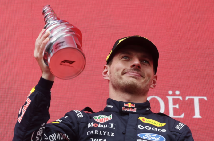 formula-1:-Ο-Φερστάπεν-δεσμεύεται-με-την-red-bull-μέχρι-το-τέλος-του-2030