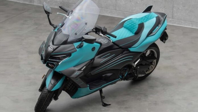 Η-mansory-εκτοξεύει-το-yamaha-tmax-σε-άλλα-μεγέθη