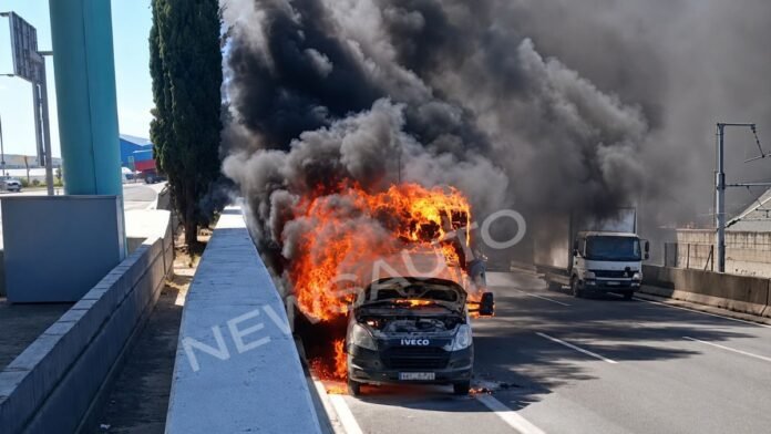 Ρεκόρ-πυρκαγιών-στους-δρόμους:-Γιατί-λαμπαδιάζουν-τα-αυτοκίνητα-της-Ελλάδας