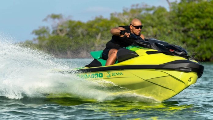 Το-jet-ski-των-350-ίππων-που-φέρει-την-ονομασία-του-ayrton-senna