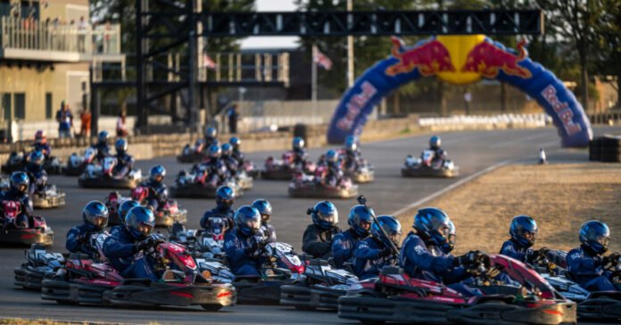 Ο-max-verstappen-αντιμέτωπος-με-100-οδηγούς-στον-μεγαλύτερο-go-kart-αγώνα-του-κόσμου