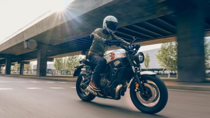 Δέκα-χρόνια-γοητείας-με-την-yamaha-xsr-700