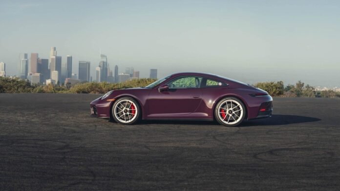 Η-porsche-γλυτώνει-βάρος-ακόμα-και-από-το-ηχοσύστημα