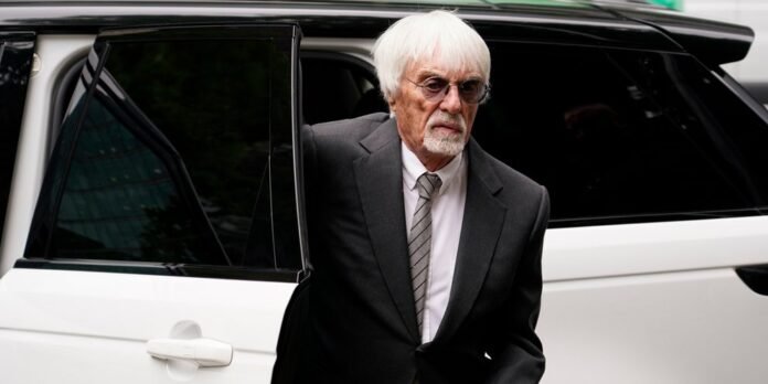formula-1:-Ο-Μπέρνι-Έκλεστον-συνελήφθη-στα-95-του-για-παράνομη-οπλοκατοχή