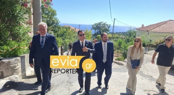 Έφτασε-στην-Κύμη-ο-Άδωνις-Γεωργιάδης-–-Εγκαινιάζεται-το-Μουσείο-Παπανικολάου-παρουσία-του-Προέδρου-της-Δημοκρατίας