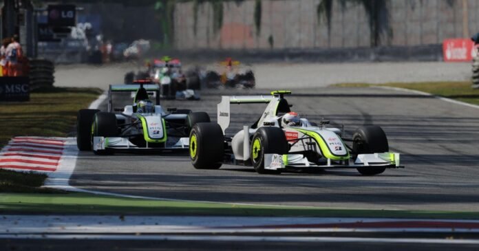 Σαν-Σήμερα:-Η-τελευταία-νίκη-των-brawn-gp-και-Μπαρικέλο-στην-f1-(vid)