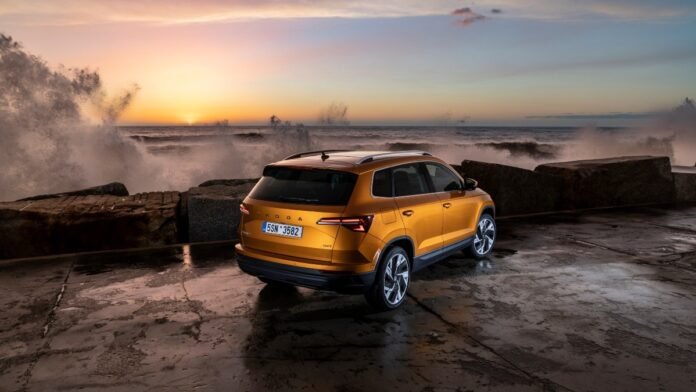 Και-plug-in-υβριδικό-το-νέο-skoda-karoq