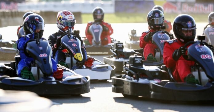 Φερστάπεν:-Έτρεξε-αγώνα-kart-με-100-αντιπάλους-και-(φυσικά)-κέρδισε-(vid)