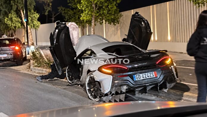 Η-mclaren-που-τράκαρε-στη-Γλυφάδα-ξαναζεί-–-Ποιος-την-αγόρασε;