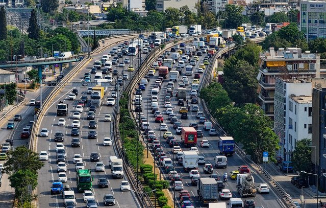 Βρέχει-κλήσεις-για-απλήρωτα-τέλη-κυκλοφορίας-–-Ποιοι-και-πώς-μπορούν-να-αποφύγουν-τα-πρόστιμα