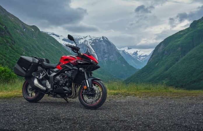 Μεγάλο-ενδιαφέρον-στην-Κύπρο-για-τη-νέα-honda-cb1000gt