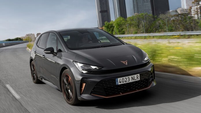 Το-cupra-born-στις-εκθέσεις-της-Βελμάρ-με-όφελος-2.000-ευρώ