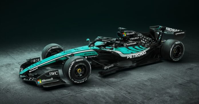 f1:-Η-mercedes-αλλάζει-εμφάνιση-για-τον-αγώνα-στη-Σεπάνγκ