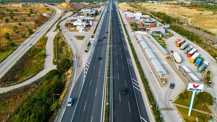 Πέτρες-σε-αυτοκίνητα-στην-Εθνική-–-Συναγερμός-στην-Αστυνομία
