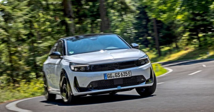 Πρεμιέρα-στην-Ελλάδα-για-το-νέο-corsa-gse-Άνοιξαν-οι-παραγγελίες-για-το-ηλεκτρικό-hot-hatch-της-opel-με-τους-281-ίππους