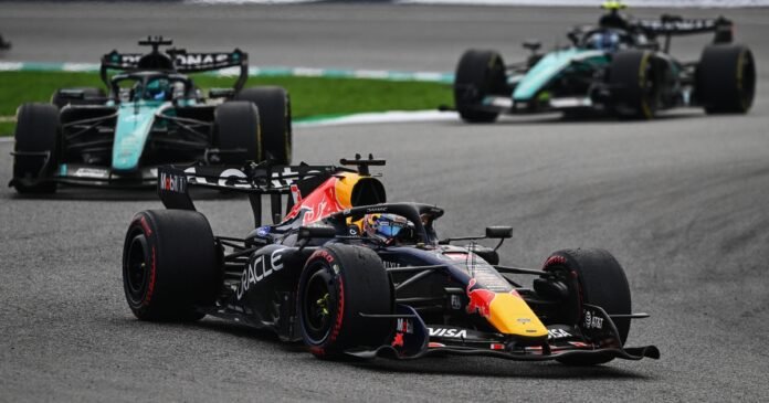 f1:-Ο-Φερστάπεν-πήρε-την-πρώτη-του-φετινή-νίκη-στο-χάος-της-Σεπάνγκ