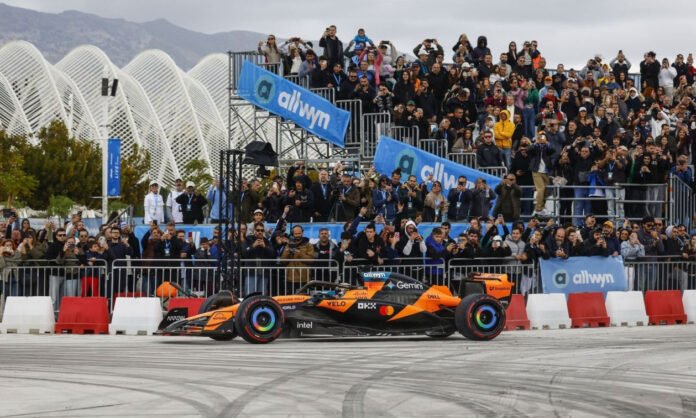 to-«allwyn-x-mclaren-racing:-live-in-athens»-έφερε-τη-formula-1-στην-Ελλάδα