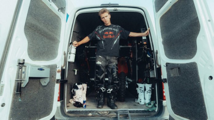 Η-πρώτη-συνεργασία-alpinestars-και-red-bull-φέρνει-την-capsule-collection