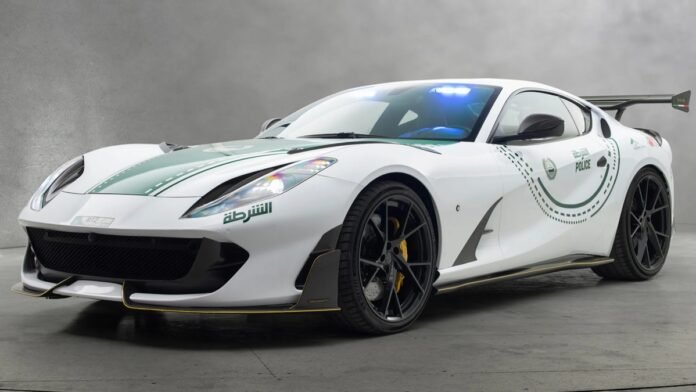 Η-αστυνομία-του-dubai-απέκτησε-ferrari-812-superfast-mansory